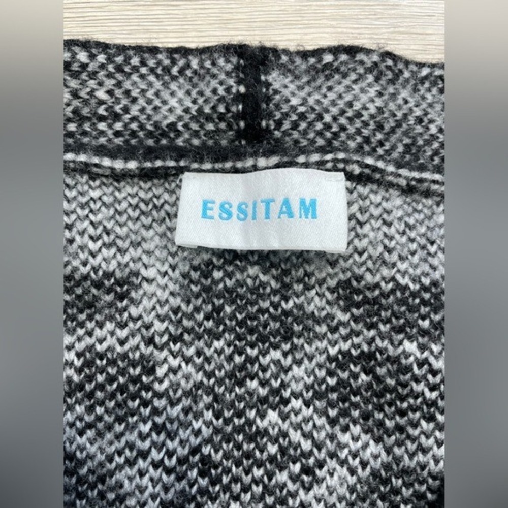 Wool Blend Essitam Zora Mexico Cardigan W/ M Grey Black Floral Knit LN/NWOT - Picture 7 of 10